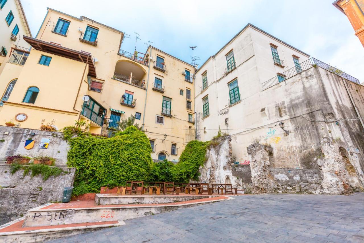 Ferienwohnung Starhost - Terazza Barbuti Salerno Exterior foto